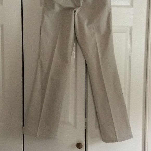 Like new pants - Picture 2 of 9